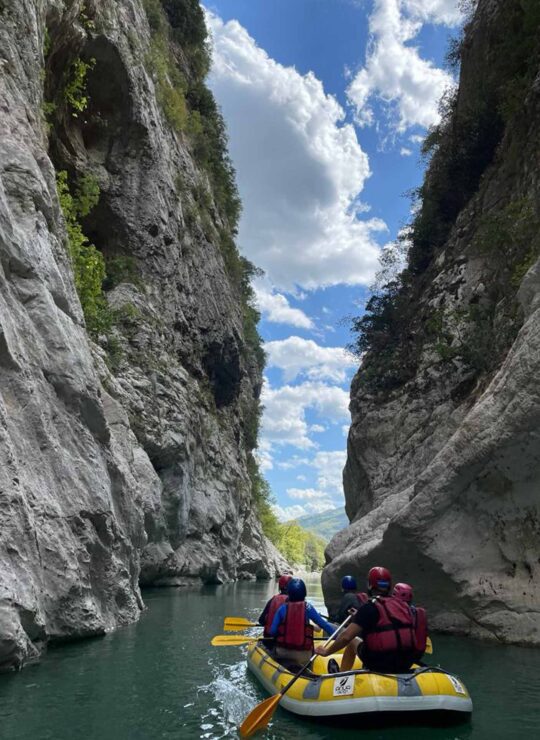 Arachthos canyon rafting